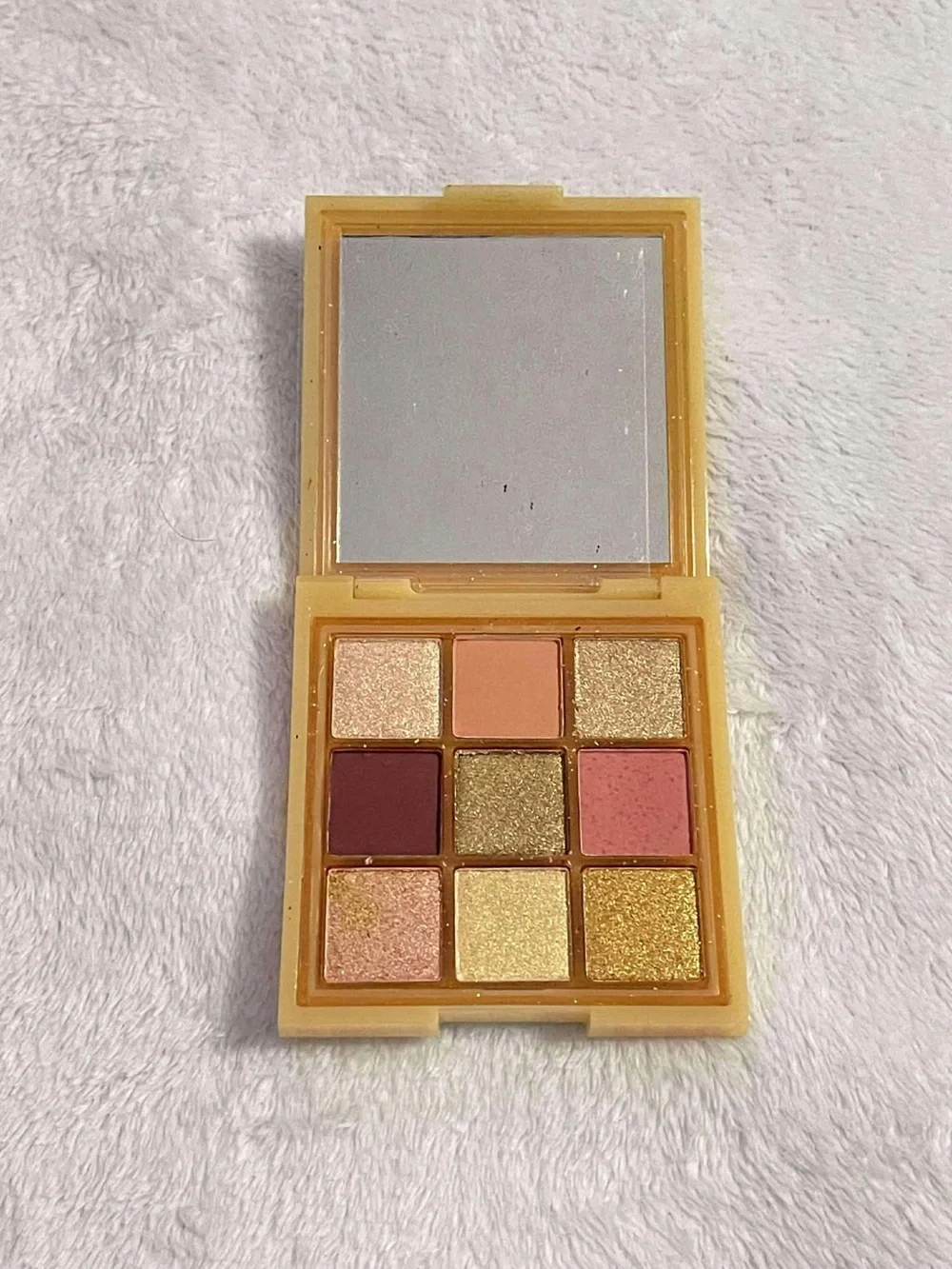Huda Beauty Gold Obsession Eyeshadow Palette
